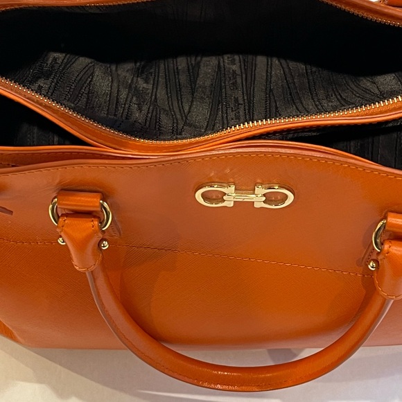 Salvatore Ferragamo: Sofia Leather Bag, Orange. 
Beautiful Bag! - Picture 3 of 7